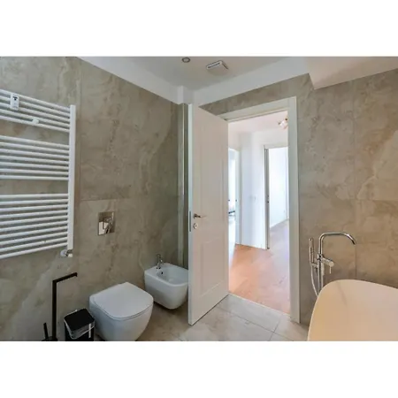 Modern And Elegant For Your Trip 米兰